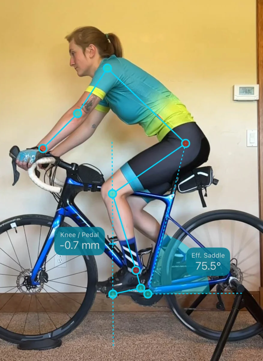 Here's how BFF EZ presents these measurements: the app's side view frame with both readings drawn on, the knee-over-pedal distance and the effective saddle angle.